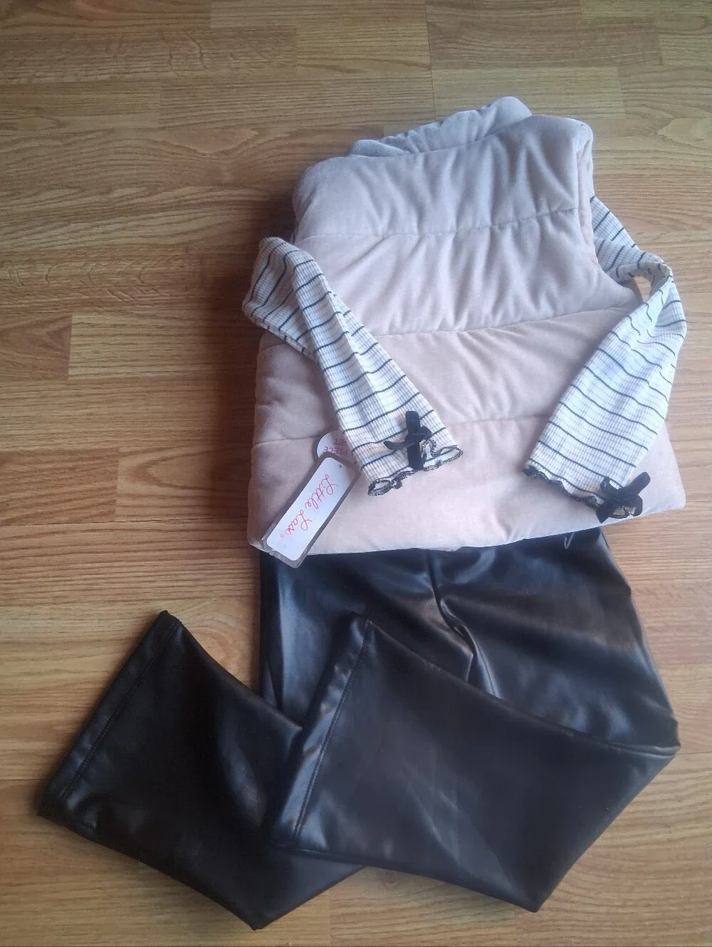 NWT  3 Piece  Faux Leather black Pants Top Puffy Vest With Sparkle Sz 4 5 6 - Picture 11 of 14